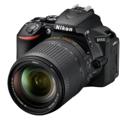 Nikon D5600 Kit (18-140mm Wi-fi) fotoapparati