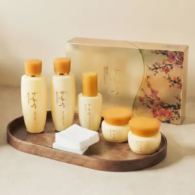 Yuz uchun namlantiruvchi mini parvarish to‘plami Ja Hwang Su Woman Skin Care Set